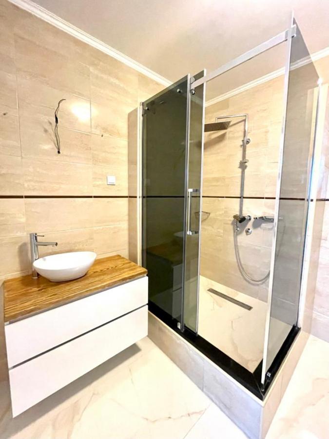 Troiposoban stan u Baru, 241m² 8