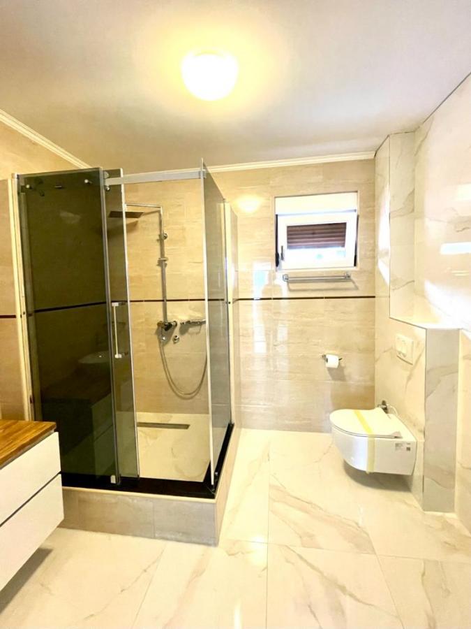 Troiposoban stan u Baru, 241m² 9