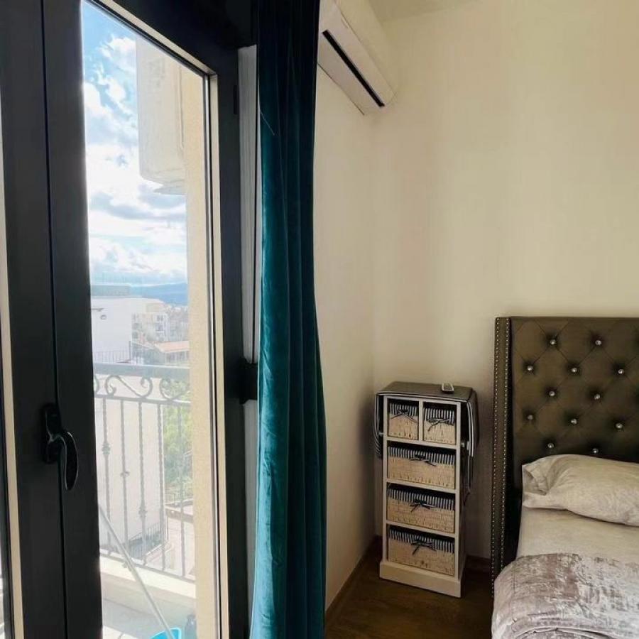 Sale of three-room apartment 120 m2 with sea view, Tivat 3
