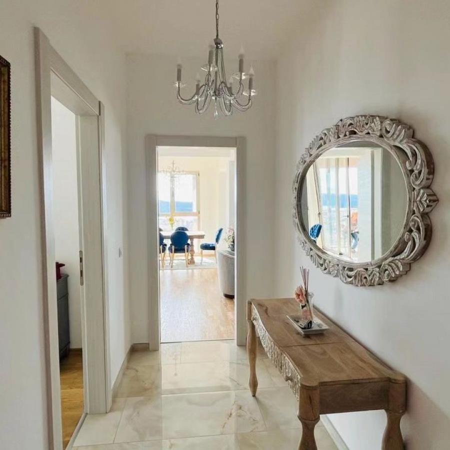 Sale of three-room apartment 120 m2 with sea view, Tivat 5