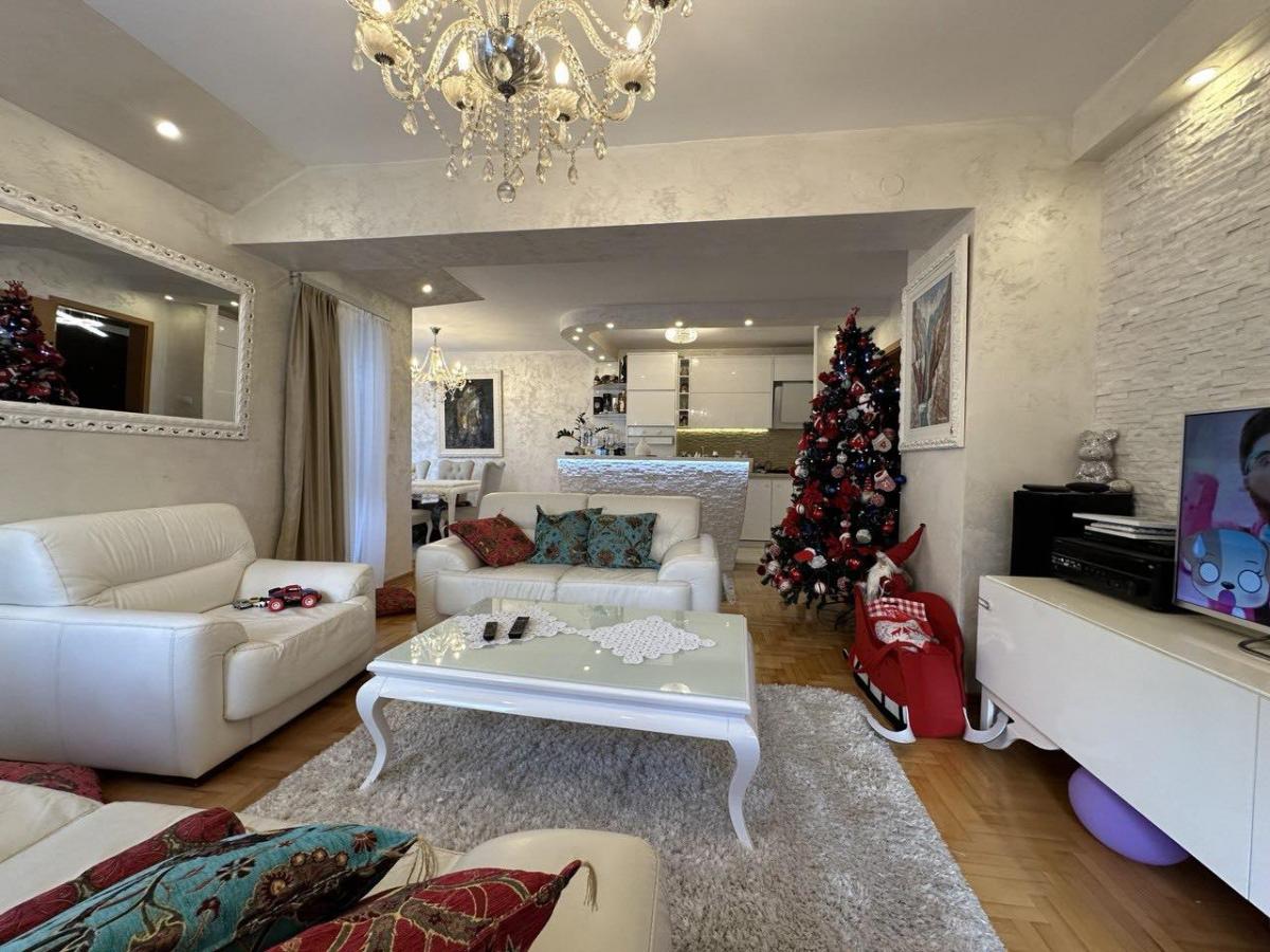 Dvosoban stan u Budvi, 90m²