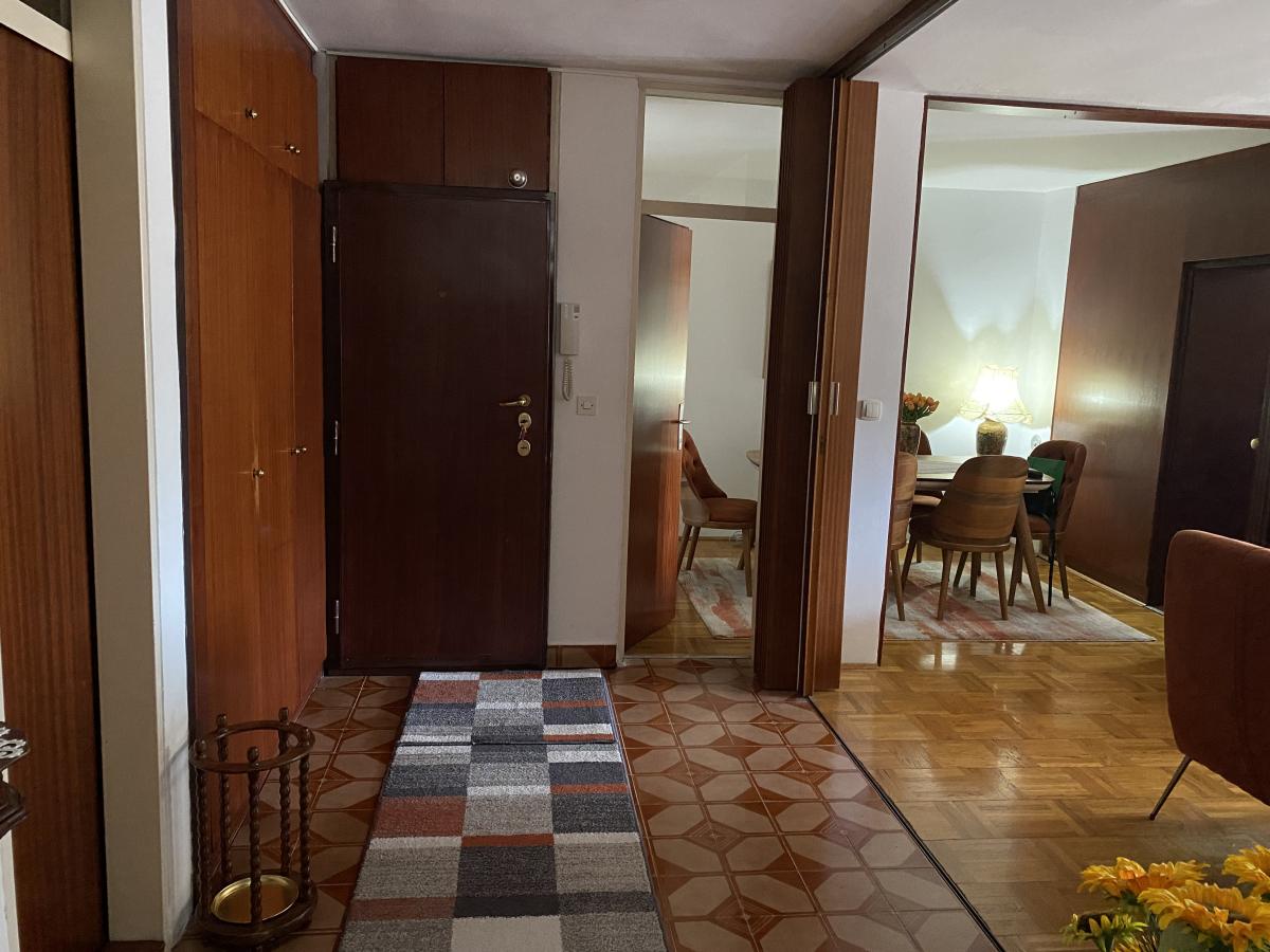 Troiposoban stan u Baru, 104m² 3