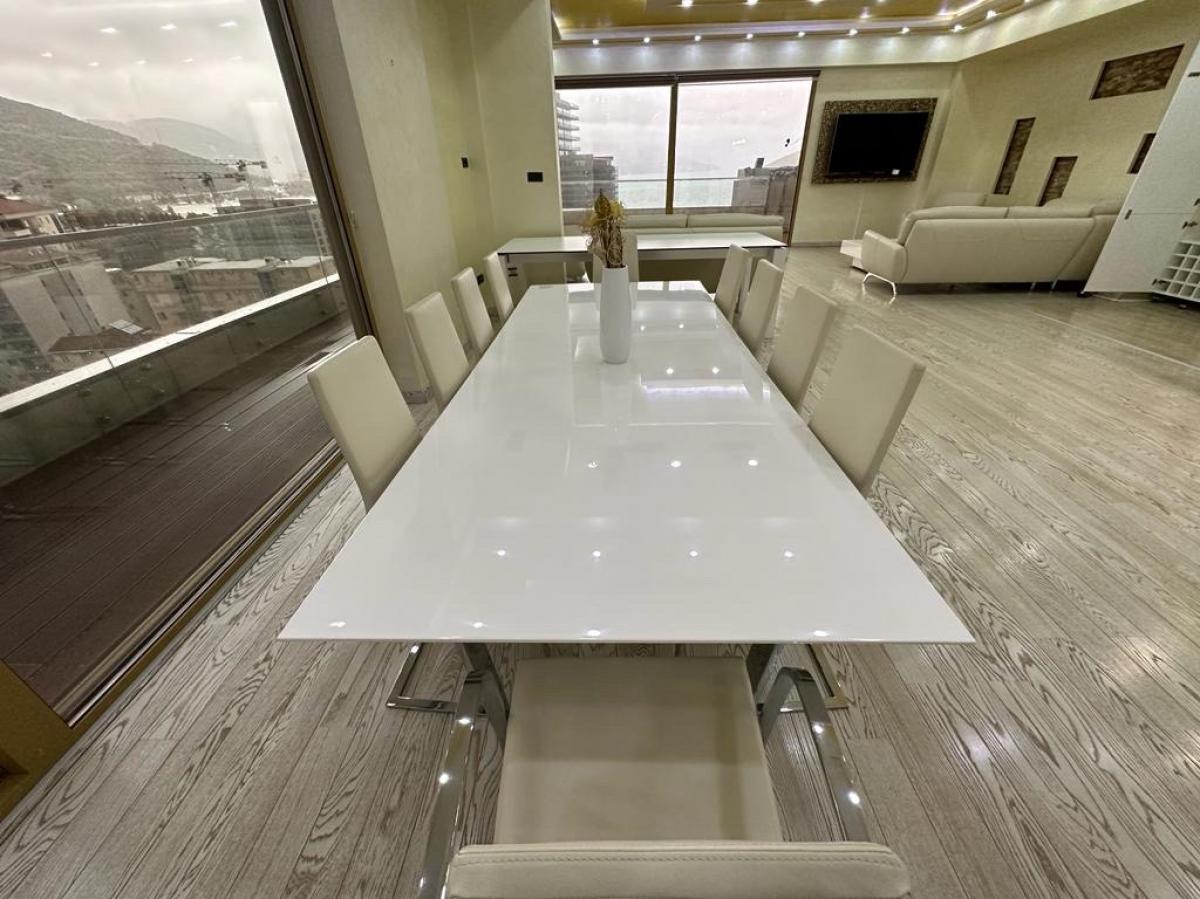 For sale: luxurious penthouse, 162 m², Budva 6
