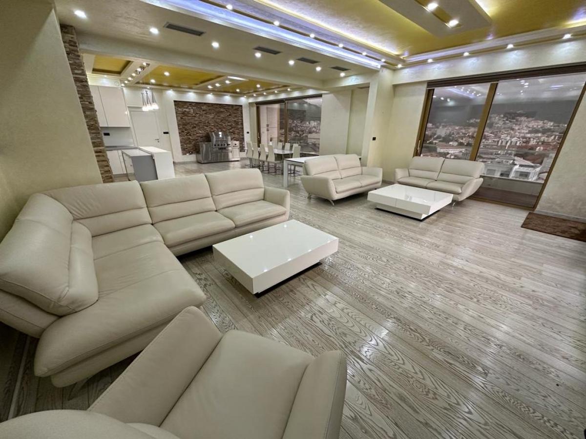 Stan u Budvi, 162m² 13
