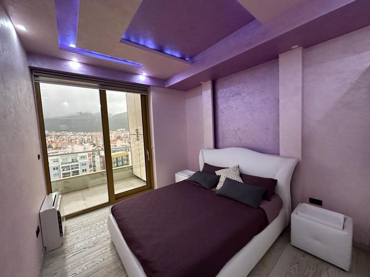 Stan u Budvi, 162m² 34
