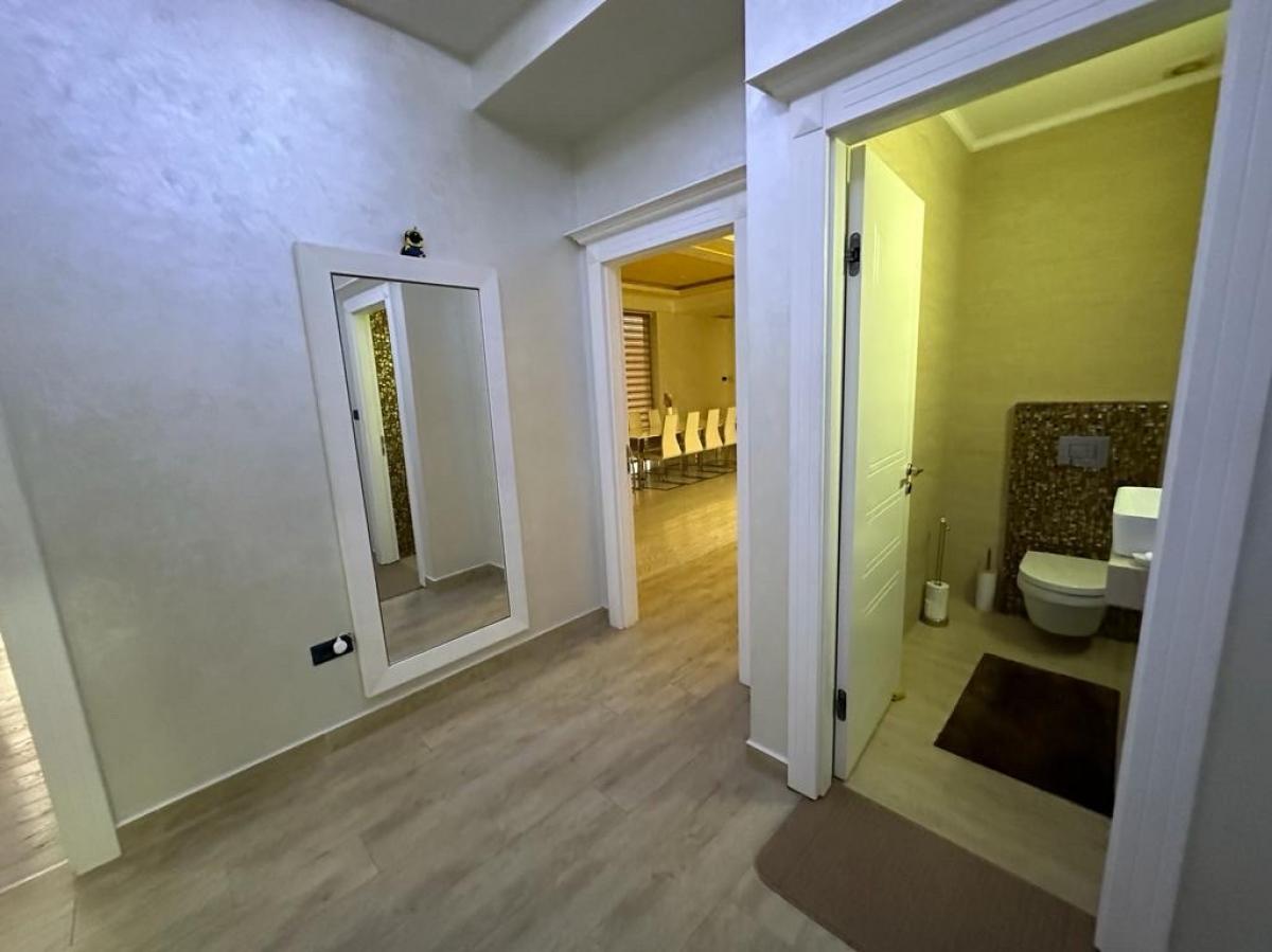 Stan u Budvi, 162m² 37