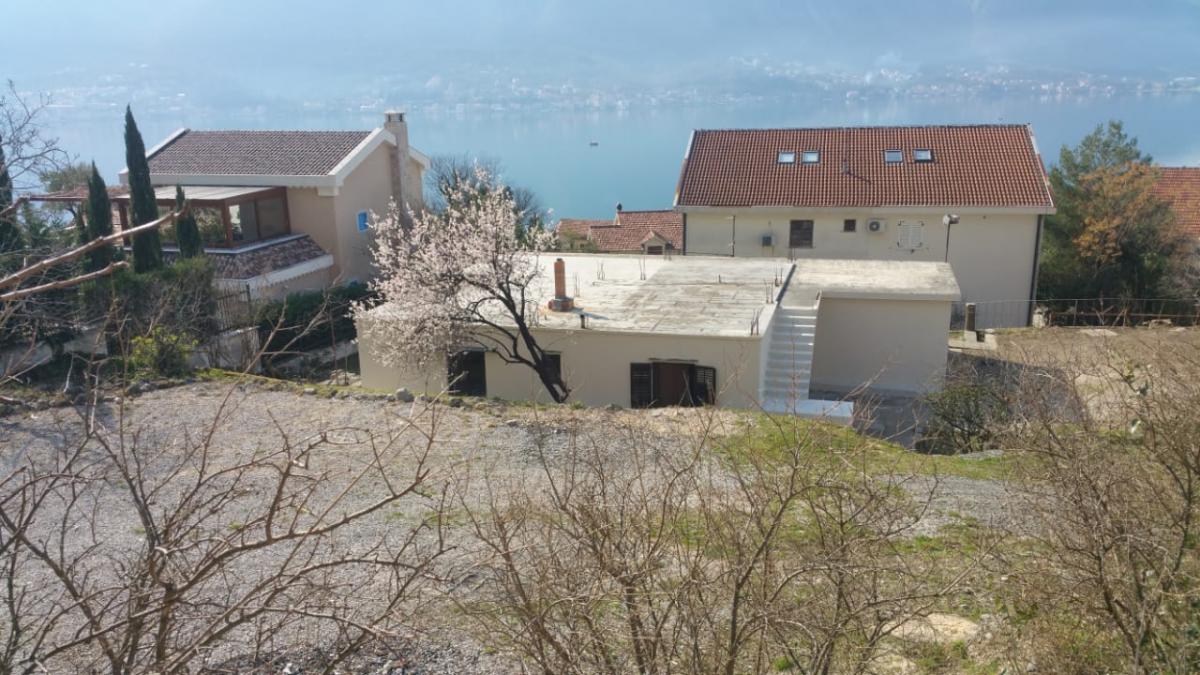 Urbanized land in Dobrota 6