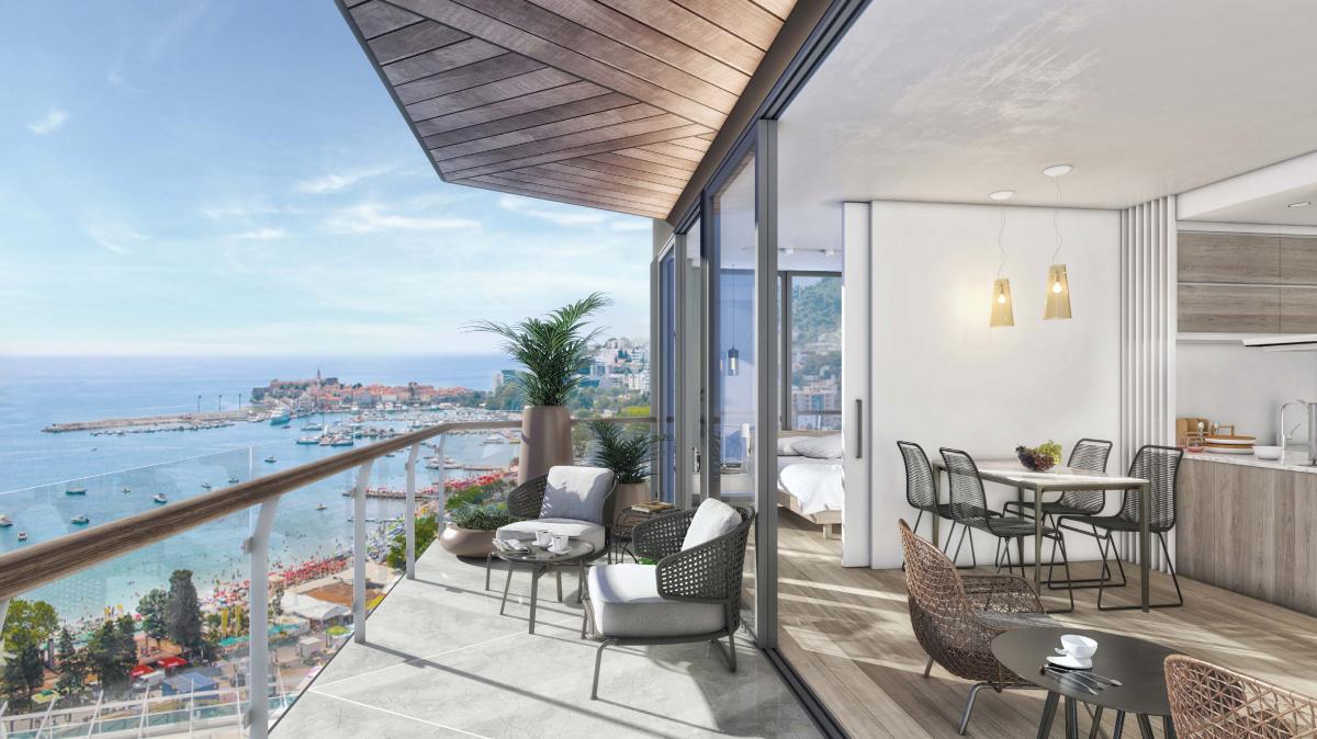 Luxury hotel with 212 residences, 144 rooms, and prime location near beach & city center 13
