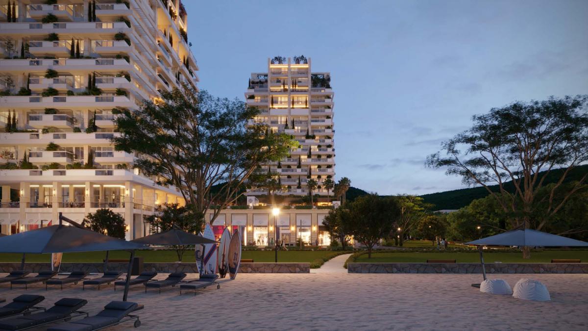 Luxury hotel with 212 residences, 144 rooms, and prime location near beach & city center 12