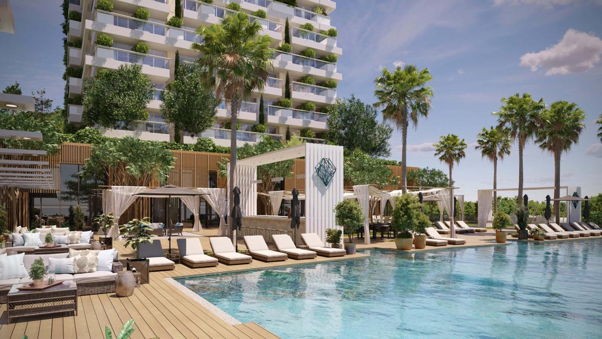 Luxury hotel with 212 residences, 144 rooms, and prime location near beach & city center 6