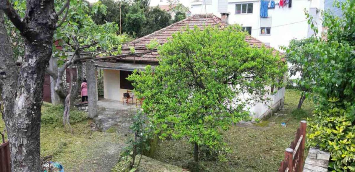 FOR SALE: PLOT WITH OLD HOUSE - KOTOR, MONTENEGRO 4
