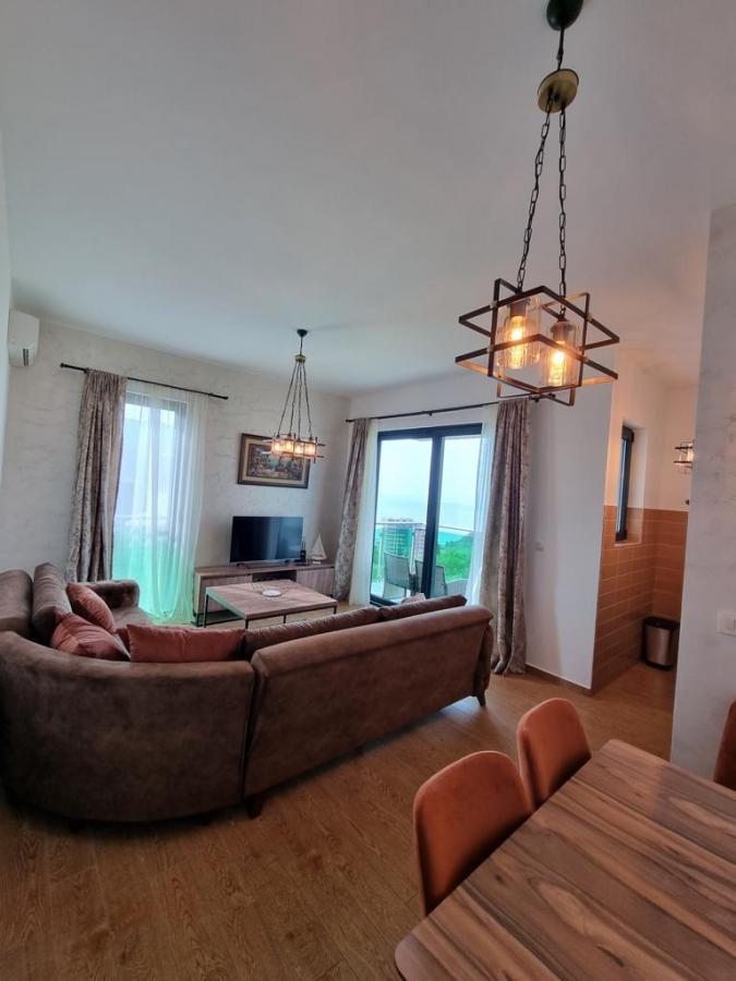 2 bedroom apartment with sea view in Becici, 70m2 14