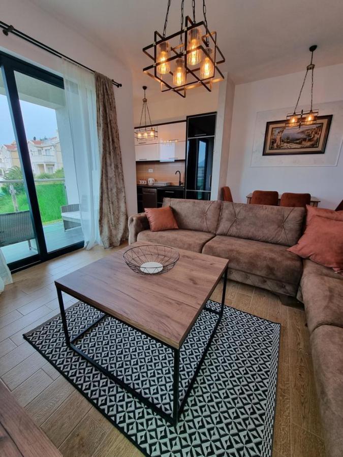 2 bedroom apartment with sea view in Becici, 70m2 4