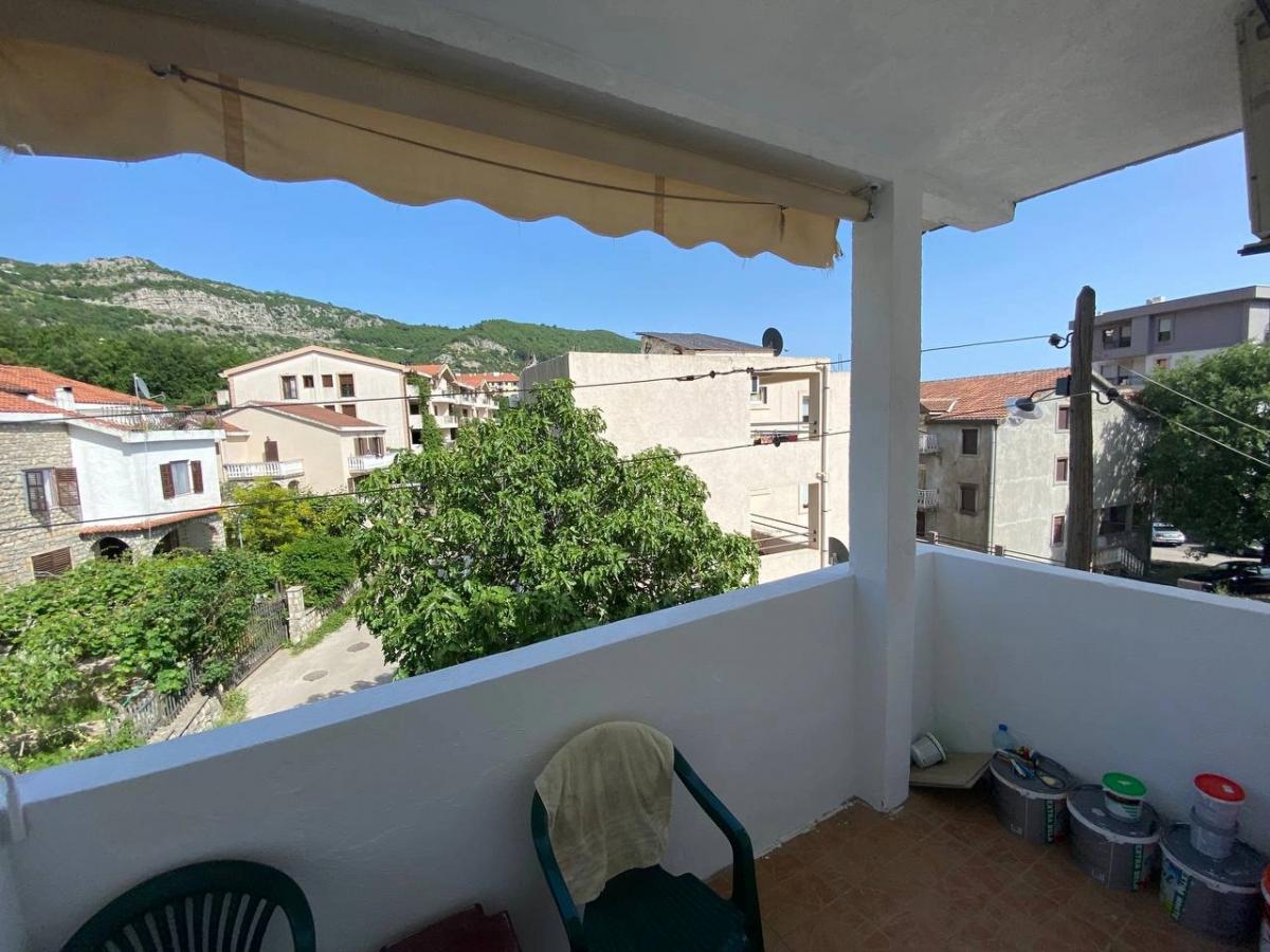 2 bedroom apartment for sale in Budva near the Monastery 15