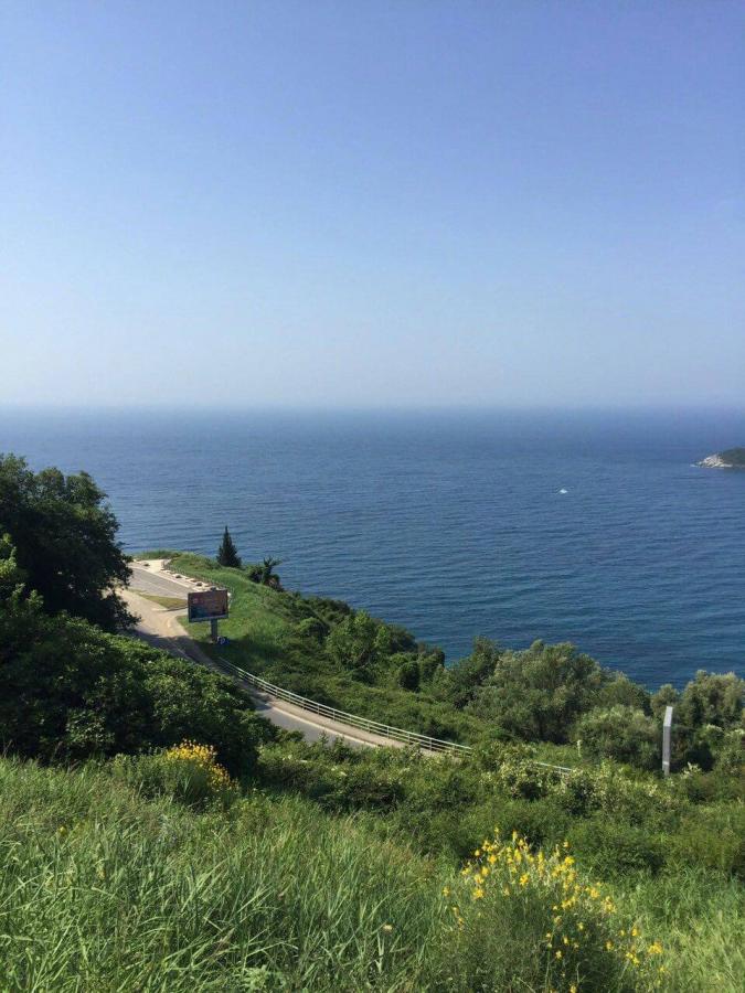 Urbanized land for sale, 955 m2 (GBA: 825 m2), Budva 3