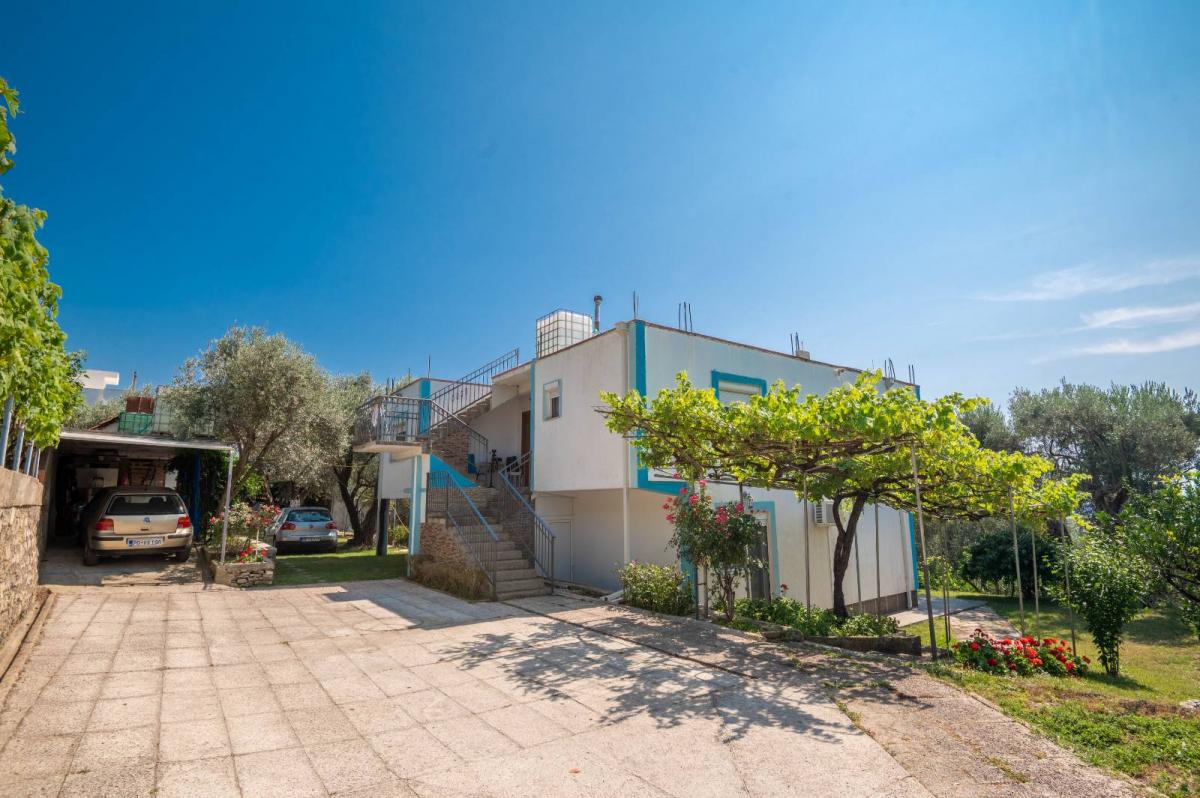Kuća u Baru, 154m²
