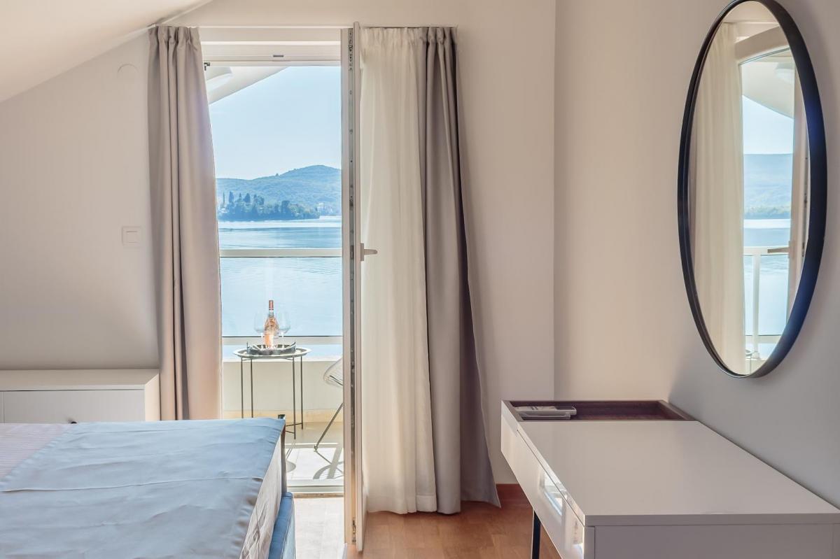 Trosoban stan u Tivtu, 150m²