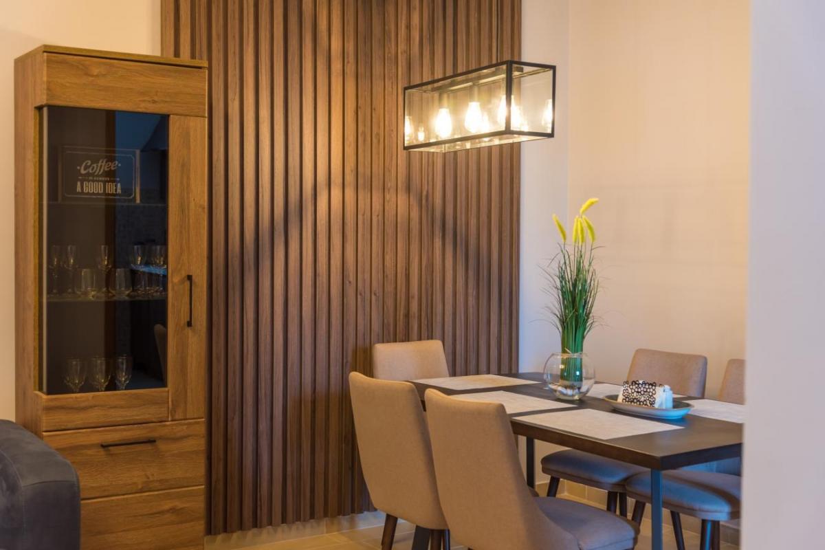 Trosoban stan u Tivtu, 150m² 4