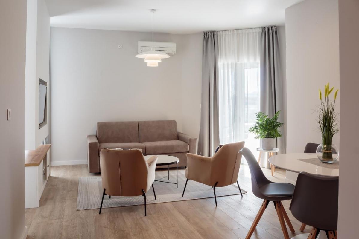 Dvosoban stan u Tivtu, 80m² 2