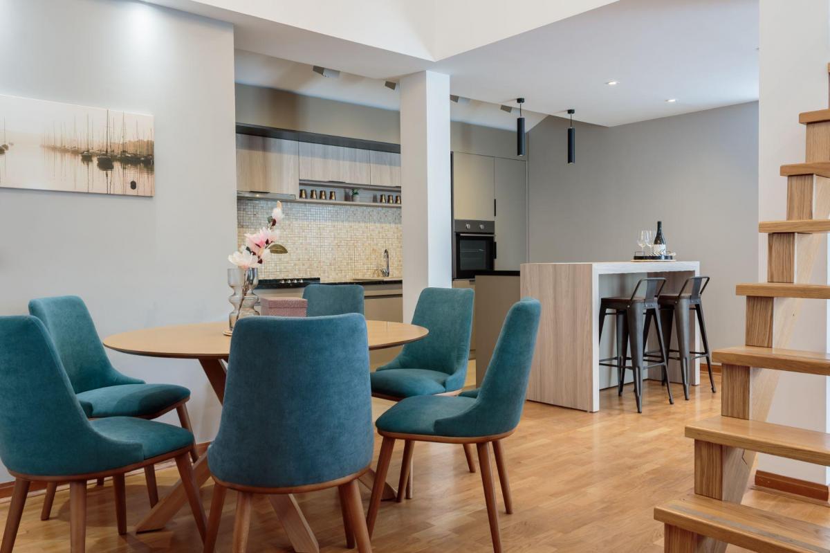 For rent: Three-bedroom apartment 150 m2, Tivat 2