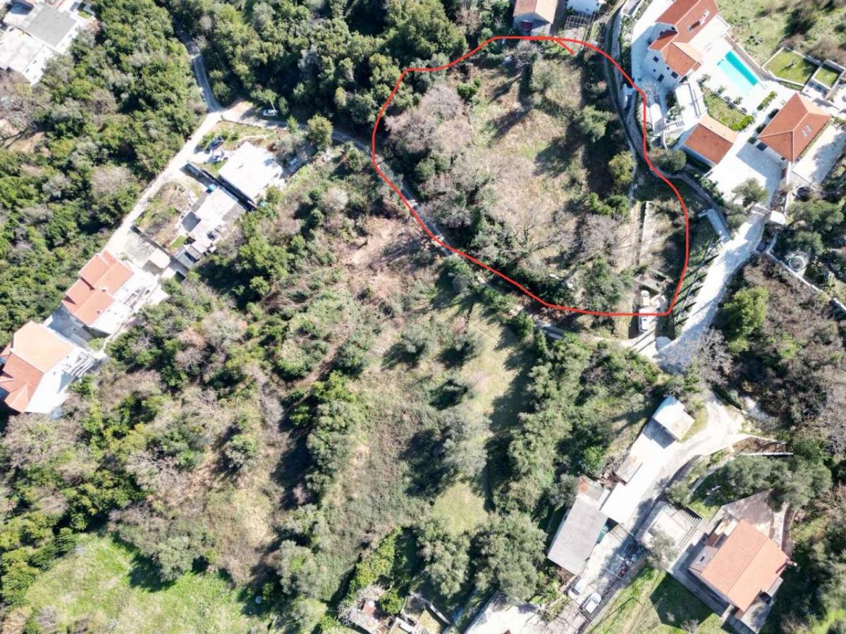Urbanizovan plac na prodaju-Kotor 8