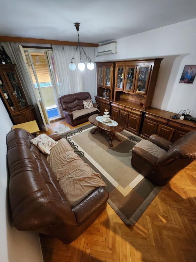 Dvosoban stan u Baru, 60m²