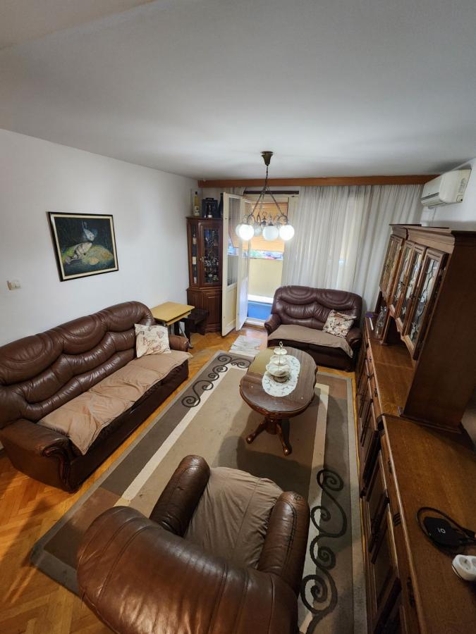 Dvosoban stan u Baru, 60m² 2
