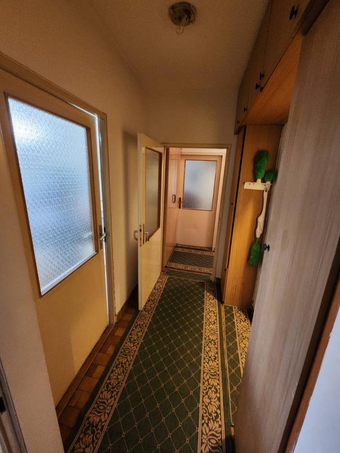 Dvosoban stan u Baru, 60m² 12