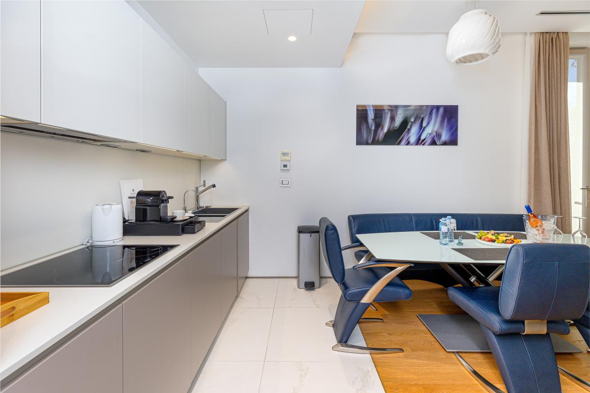 Jednosoban stan u Budvi, 97m² 3