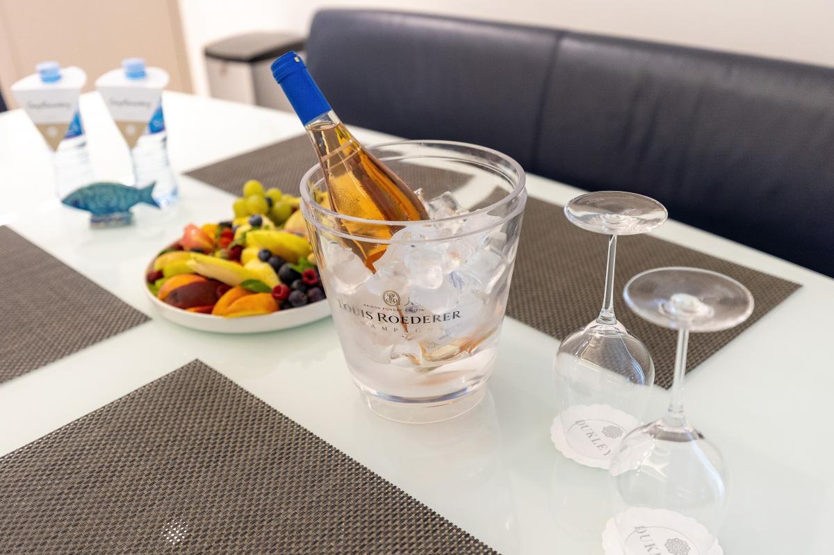 Jednosoban stan u Budvi, 97m² 26