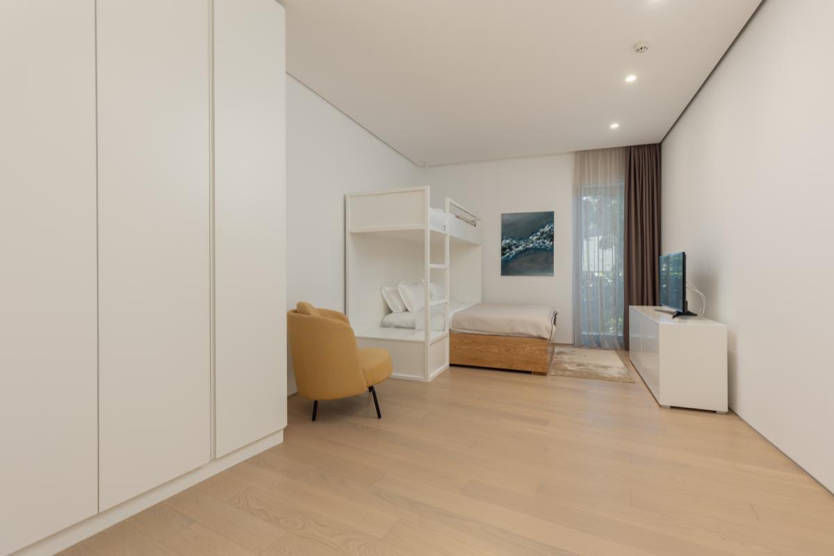 Dvosoban stan u Budvi, 133m² 10