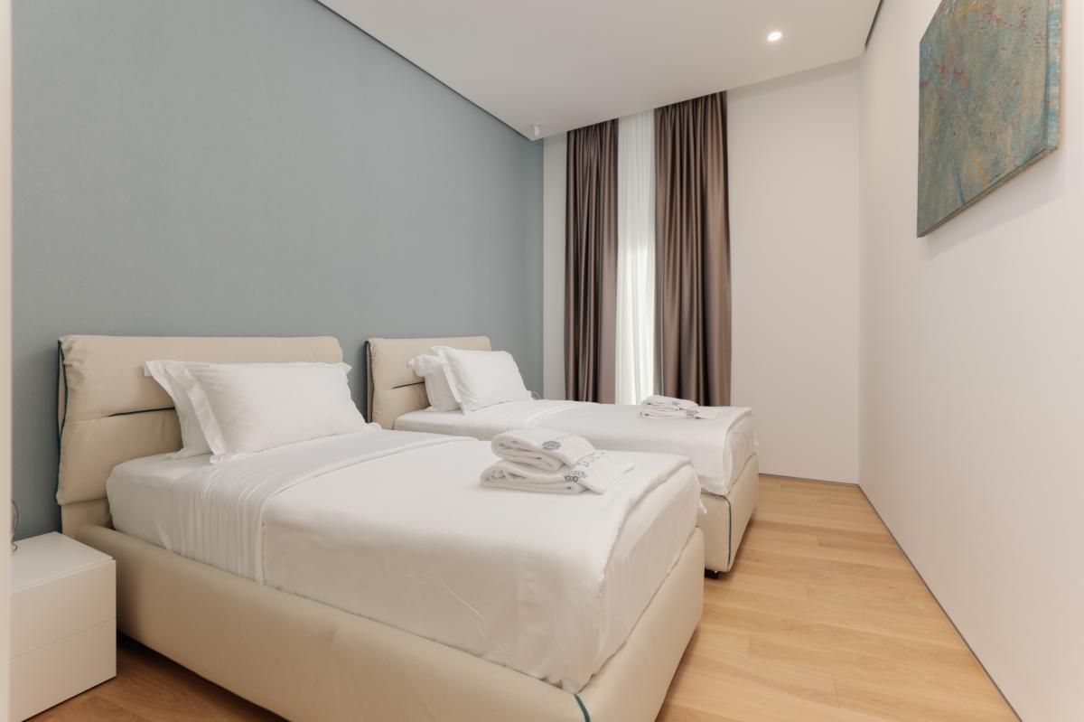 Trosoban stan u Budvi, 214m² 13