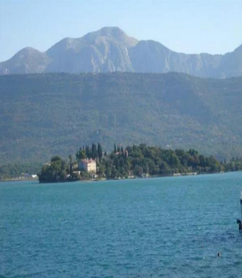 Nekretnina u Tivtu, 0m²