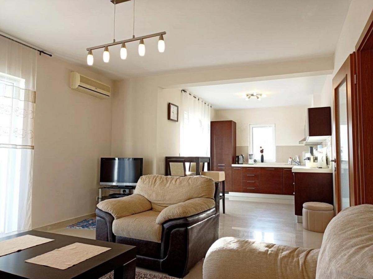 Apartment with 2 bedrooms and a panoramic view of the sea 12