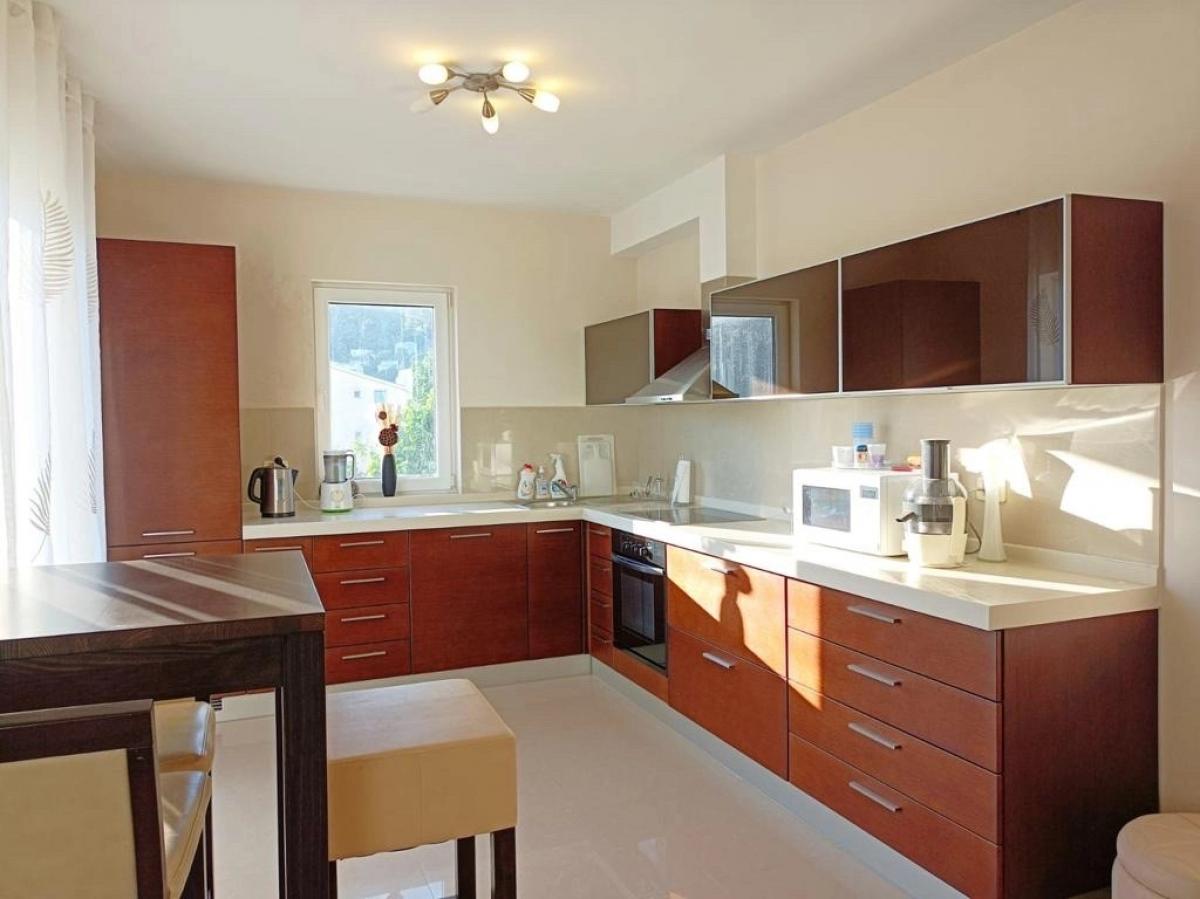 Apartment with 2 bedrooms and a panoramic view of the sea 3