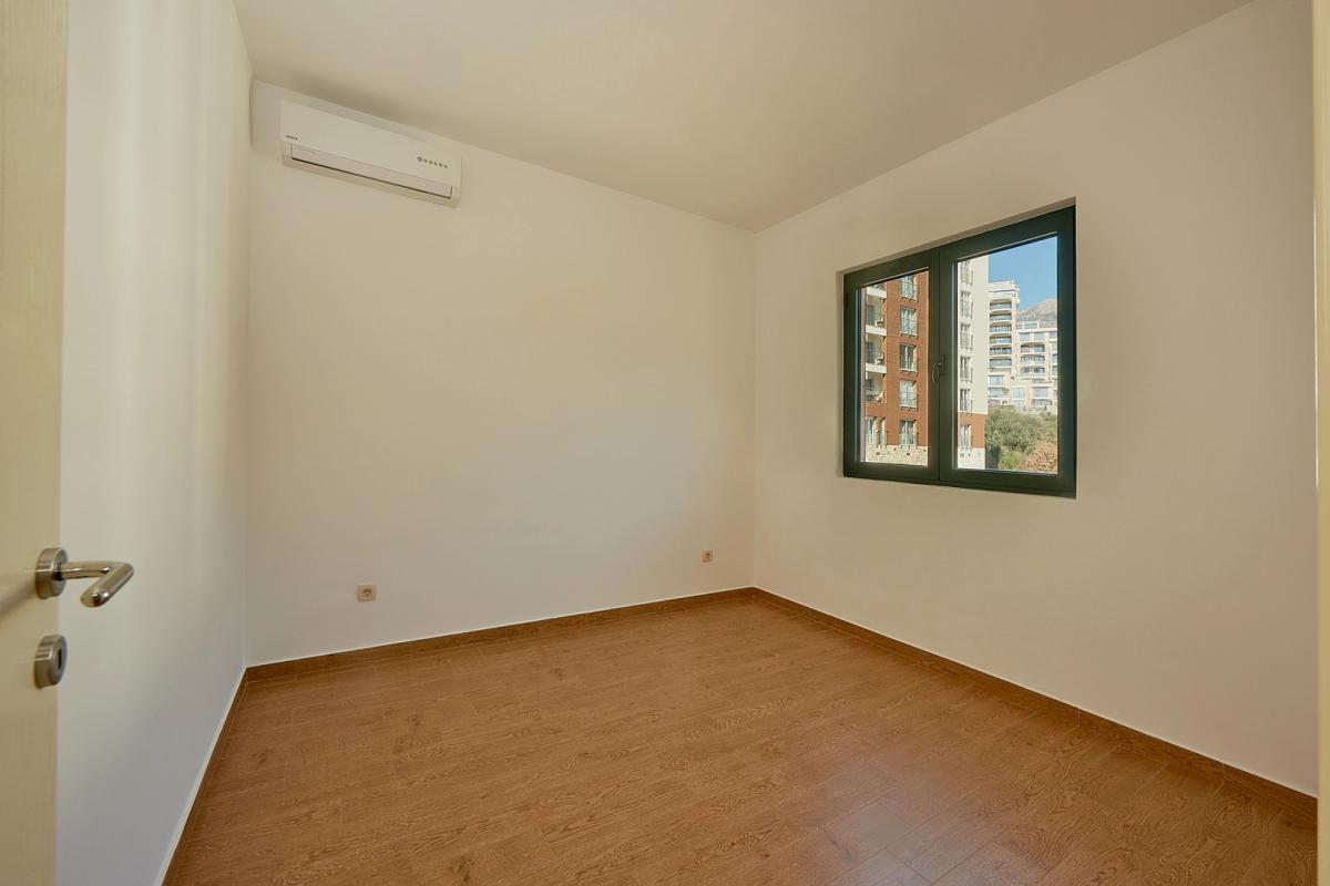 2 bedroom apartment 63m2 in a new building in Becici 13