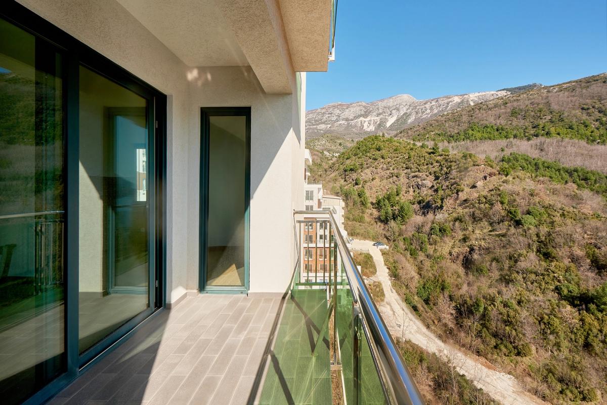 2 bedroom apartment 63m2 in a new building in Becici 10