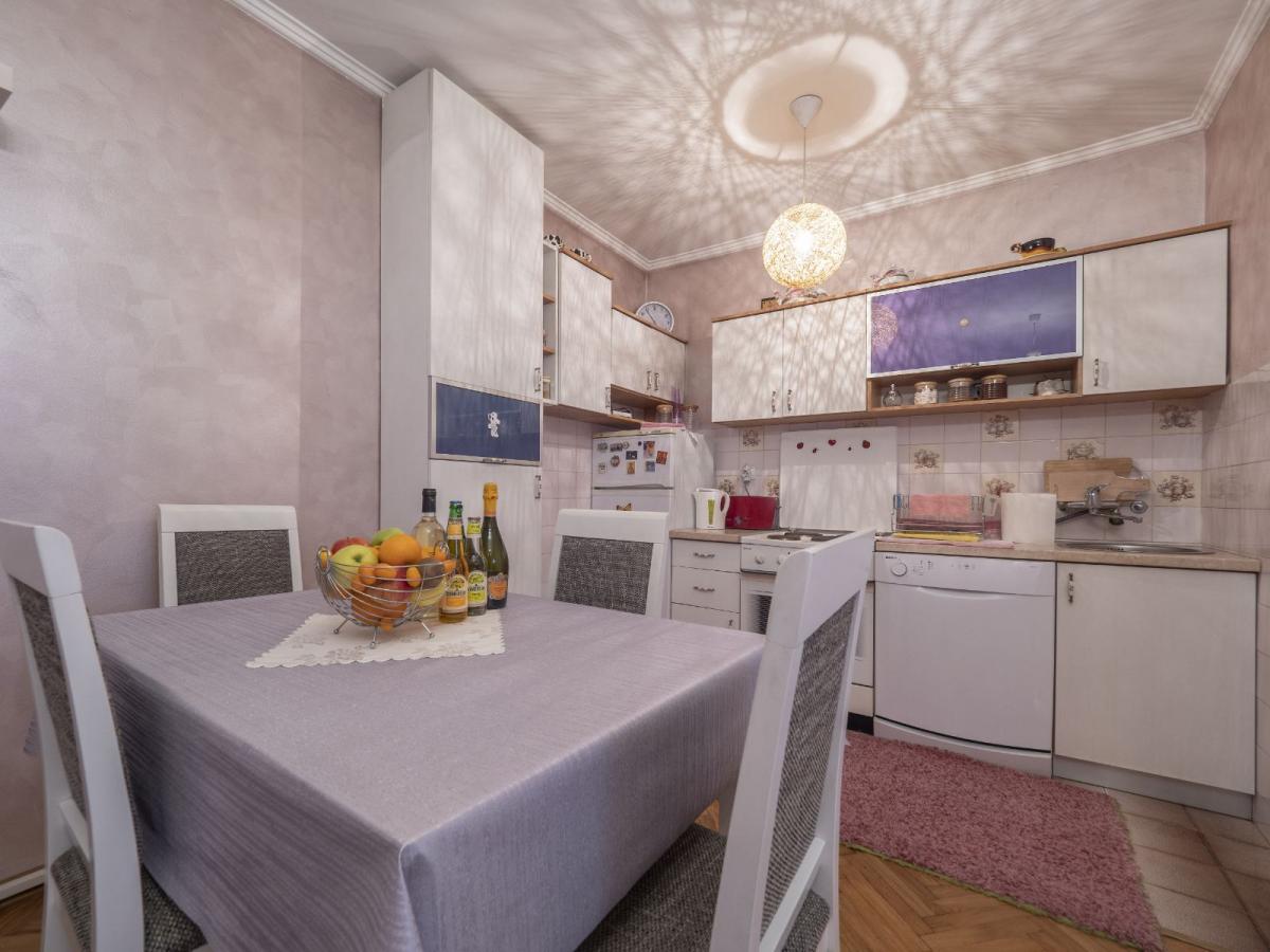 One bedroom apartment for sale in Budva 11