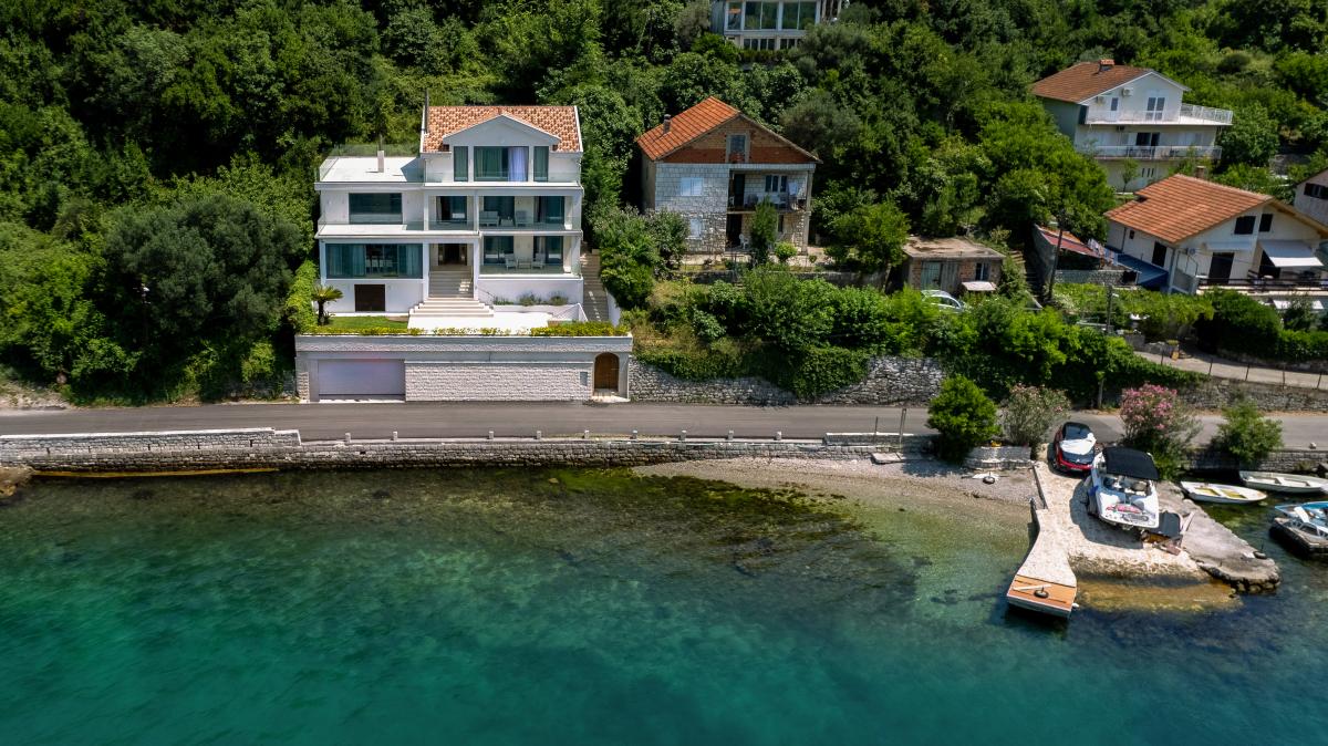 Family Villa on the First Line of the Sea in the Bay of Kotor 2