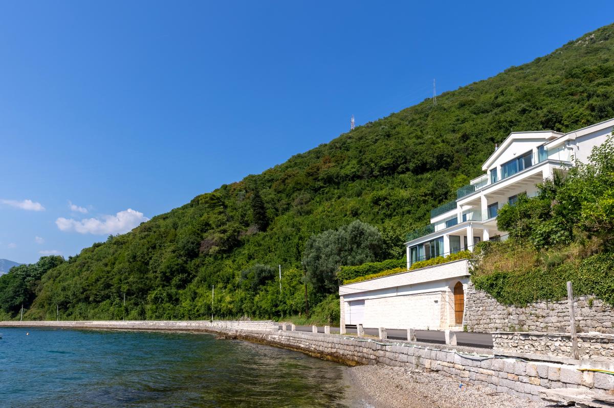 Family Villa on the First Line of the Sea in the Bay of Kotor 20