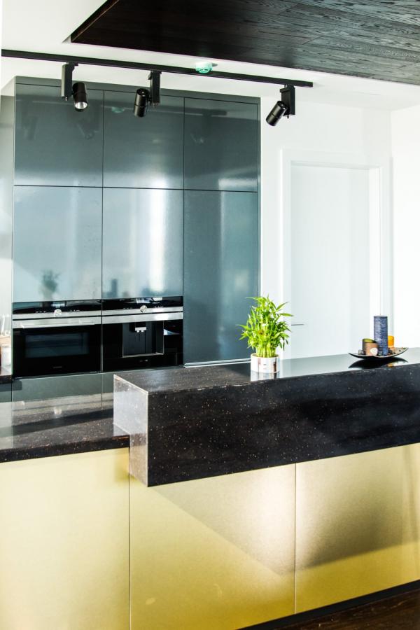 For sale: Luxury penthouse 168 m2 with sea view, Budva, Bečići 10