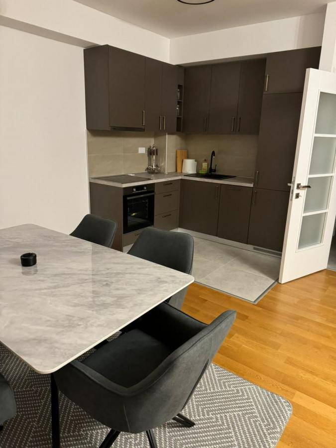 Jednosoban stan u Tivtu, 70m² 6