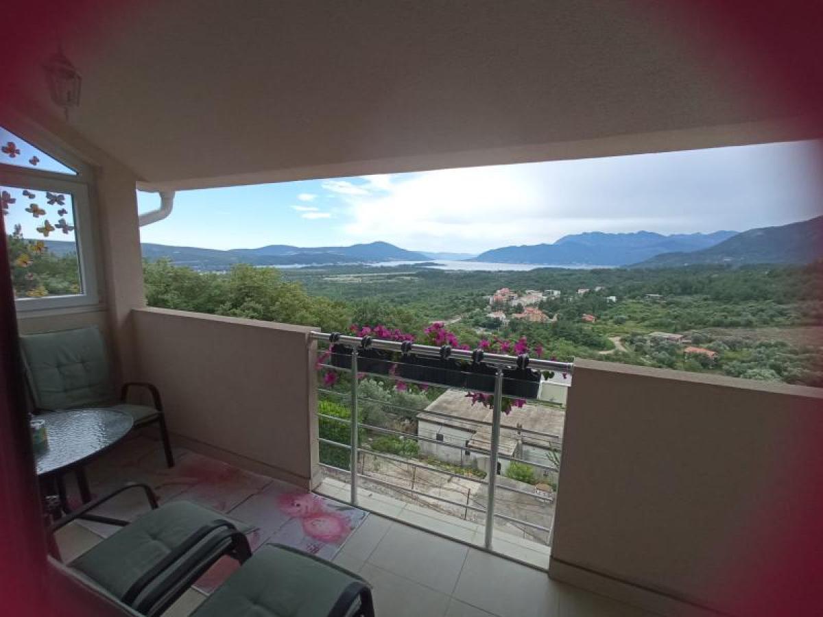 Three-bedroom apartment 101 m2 with a view of the Tivat Bay, Luštica and part of Herceg Novi 4