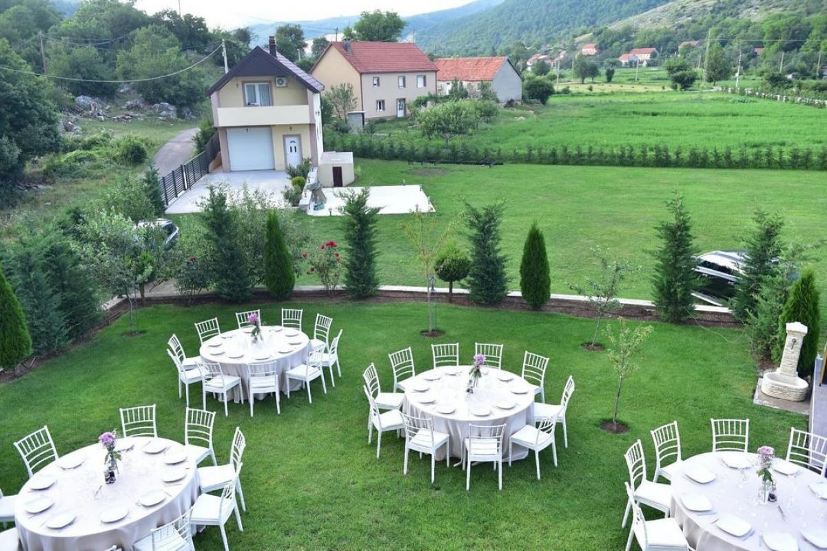 Nekretnina u Nikšiću, 0m² 5