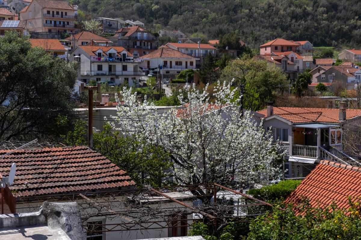 New house of 160m2 with sea view in Kotor 23