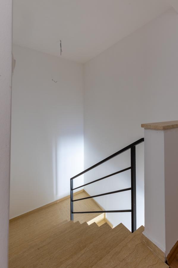 New house of 160m2 with sea view in Kotor 9