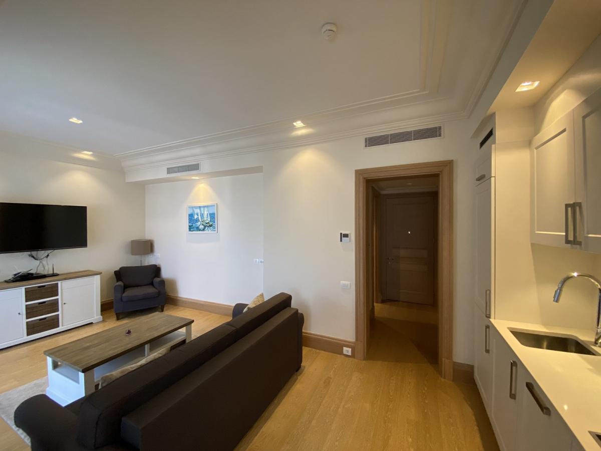 Luxurious apartment of 76m2 in Porto Montenegro, Tivat 11