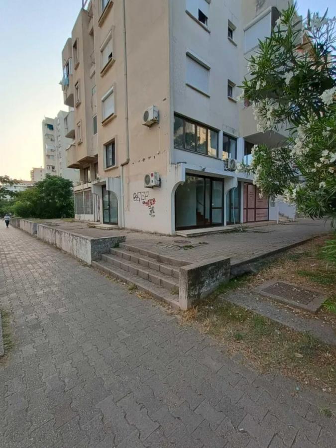 Poslovni prostor u Baru, 32m²