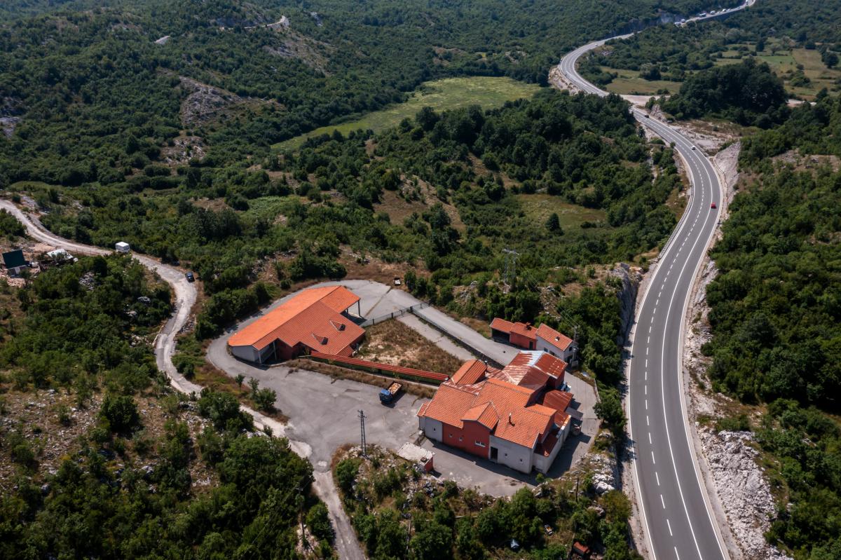 Nekretnina na Cetinju, 1200m² 3