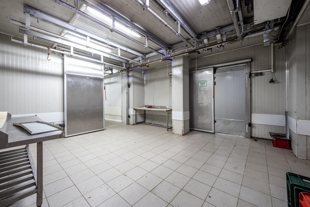 Nekretnina na Cetinju, 1200m² 24